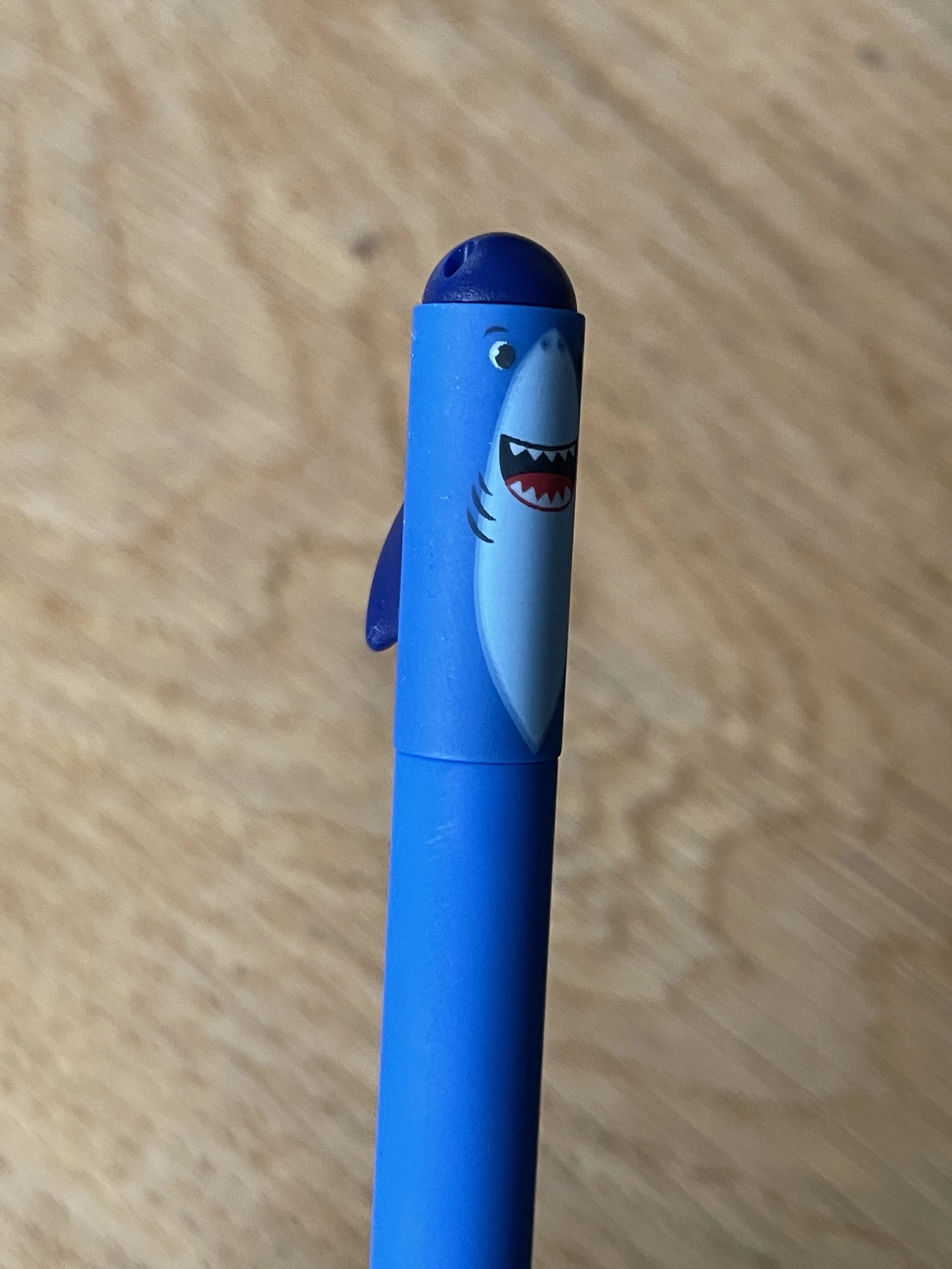 Hai Shark Attack Legami Erasable Pen – closeup